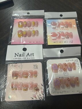 Assorted Floral Press on Nail Bundle